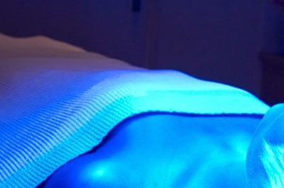 Led light therapy milk spa